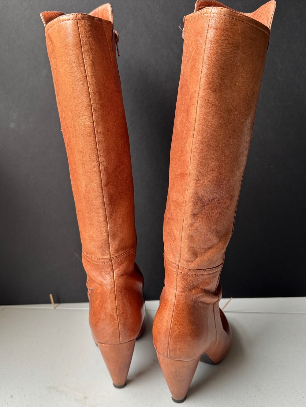 MIZ MOOZ FLYNN KNEE HIGH BROWN LEATHER BOOTS WOMENS SIZE 7.5 SIDE ZIP HEELED - Picture 4 of 13